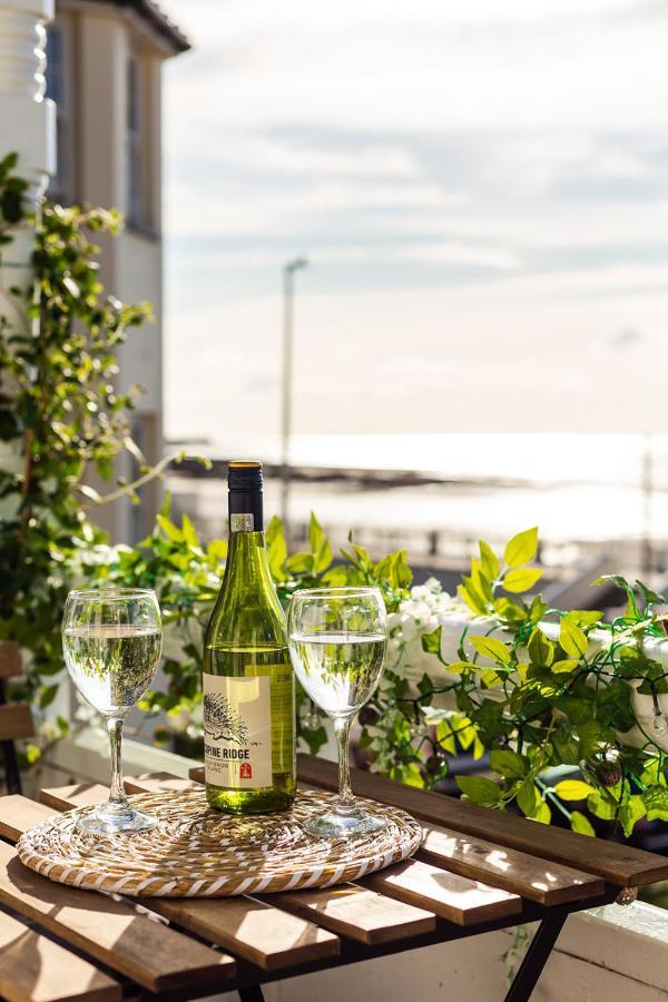 A View Of The Bay- Panoramic Sea Views- Sleeps 4 Lejlighed Westgate-on-Sea Eksteriør billede