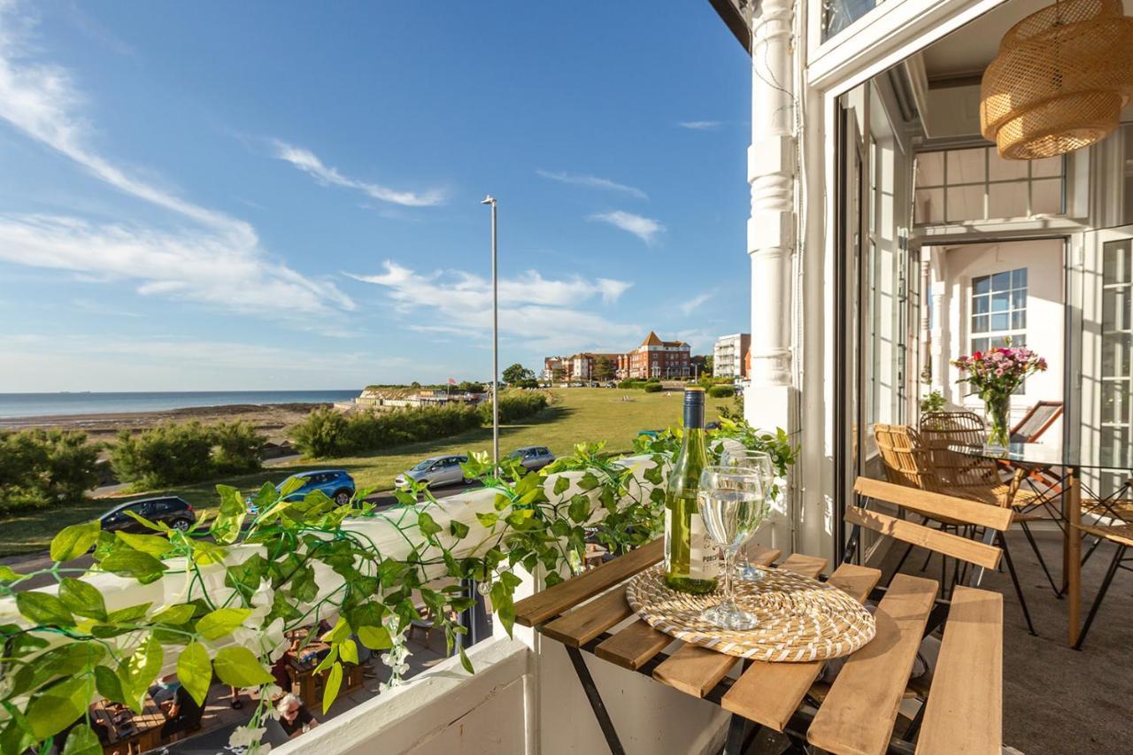 A View Of The Bay- Panoramic Sea Views- Sleeps 4 Lejlighed Westgate-on-Sea Eksteriør billede