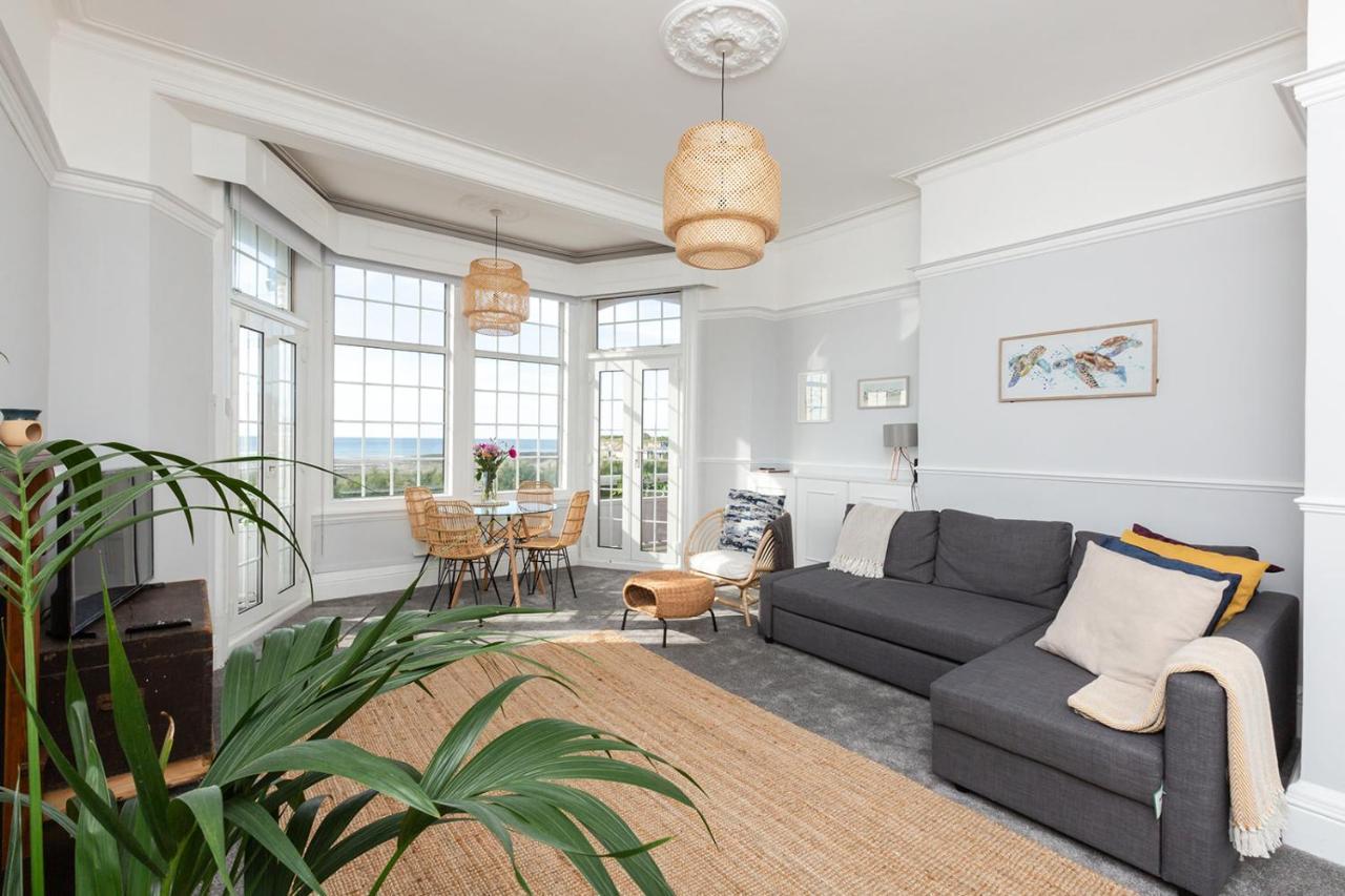 A View Of The Bay- Panoramic Sea Views- Sleeps 4 Lejlighed Westgate-on-Sea Eksteriør billede