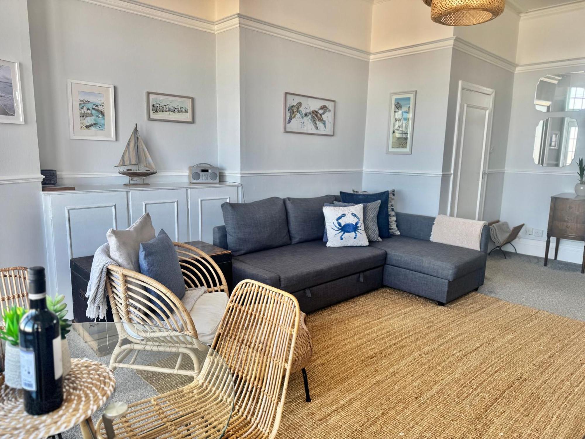 A View Of The Bay- Panoramic Sea Views- Sleeps 4 Lejlighed Westgate-on-Sea Eksteriør billede